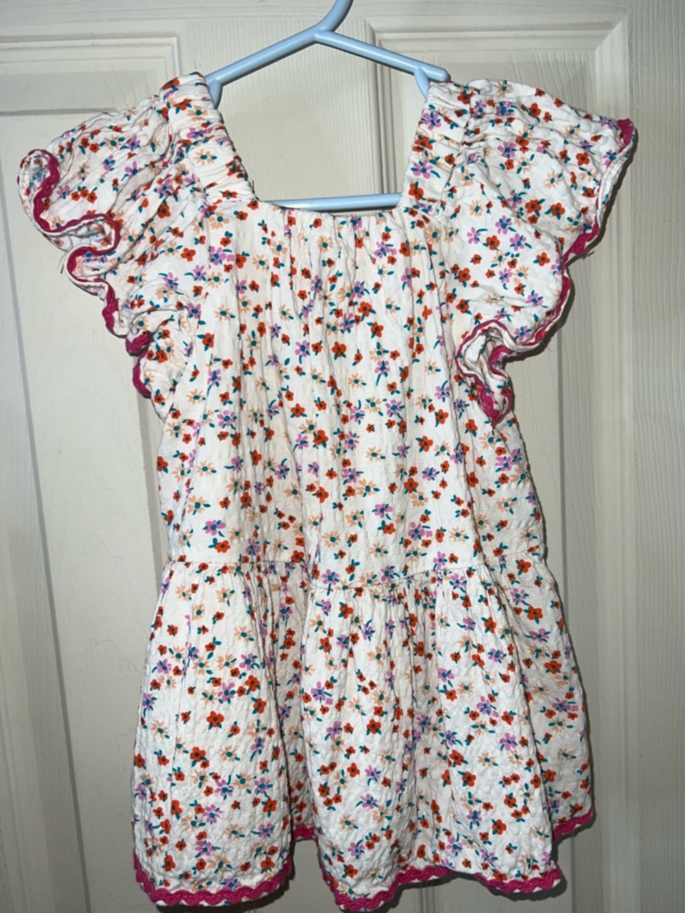 Zara floral Dress with ruffled sleeves and a pink trim detail toddler size 18M